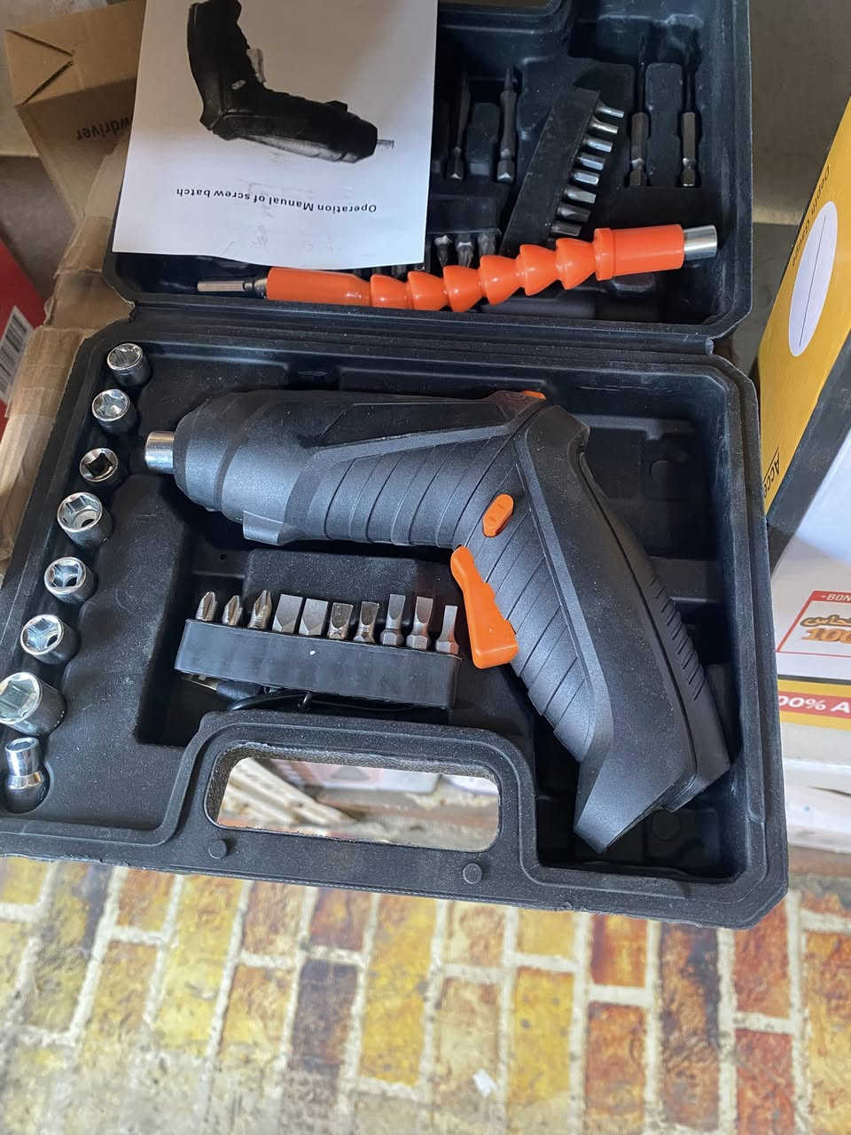 السلام عليكم للبيع مثل ما موضح عندك بل صوره دريل على كوسره كله شغال للبيع انطيني بي سعر يرضه بي الله


**إذا كنت صاحب هذا الإعلان وتريد حذفه لأي سبب، رجاءا أرسل رسالة إلى الدعم الفني**