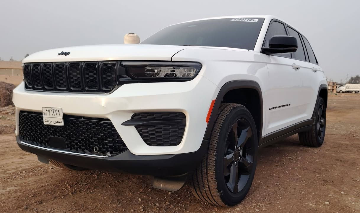 السلام عليكم (جيب لاريدو) للبيع موديل 24 وارد امريكي فئة ابلاك توب فول عدة الفتحة شاشة كبيرة كير ماوس رادار امامي خلفي تحكمات استيرن  كامرة 360 جنطة كهربائية  ضرر السيارة بس الجامرلوخ الامامي اليمنة تبديل  ابلاد السيارة مكفولة شرط بدون اي قطرة صبغ مكفولة من كلشي عدى الضرر المذكور ماشية 16الف دخول جديد اي محافظة تريد ترقمهة تترقم السيارة جديدة وحلوة شرط ع وضعية الشركة..
السعر  320$ 
رقم الهاتف ***********
