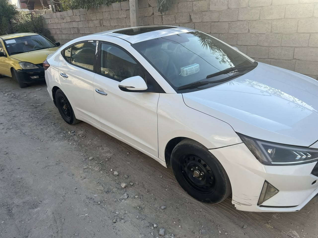 السلام عليكم ورحمة الله وبركاته الانتره للبيع رقم بغداد بسمي  حليجيً سونارهه بل منشور رايدلهه محرك بيهه صوت ماعرف شنو السعر 110 السياره اشيلهه بكرين متمشي 
العنون بغداد قرب جزيرة بغداد السياحيه ***********
