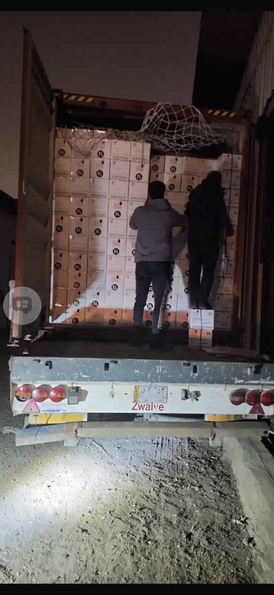 على بركه الله تم وصول
كف طبي
كارتون  10  باكيت
باكيت 100 كف
جميلة شارع حسينية الانصار فرع ميزان بغداد 
سيد احمد ***********
سيد ابراهيم ***********
#الاول_على_العراق
