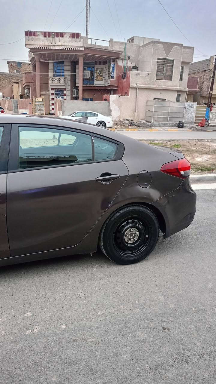 فورتي موديل 2017محرك2000دوش مكان السيارات بغداد الشعب ***********
