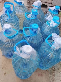 نفط ابيض مثل المي اكثر من150 لتر أبيعهن شلع ب 100الف وبي مجال شراي توا...