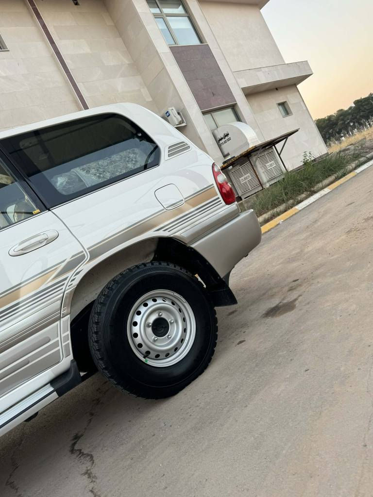 مونيكا مؤديل 2001 سئ روبع نا وزه رد ته بريد سه لا جه ده بل ته نكيوو ده بل سپير سه نه وي تا زه به نا وي خؤمه وه يه تا يه ي تا زه نا وي له حا سيبة نيه به  شةرت پارچةو پةلةيةكي بؤياخة  بي ناوگرتن سه يا ره كه لؤك لؤكه سعري 170 و معامةله لة سليمانية *********** السليمانية, العراق
