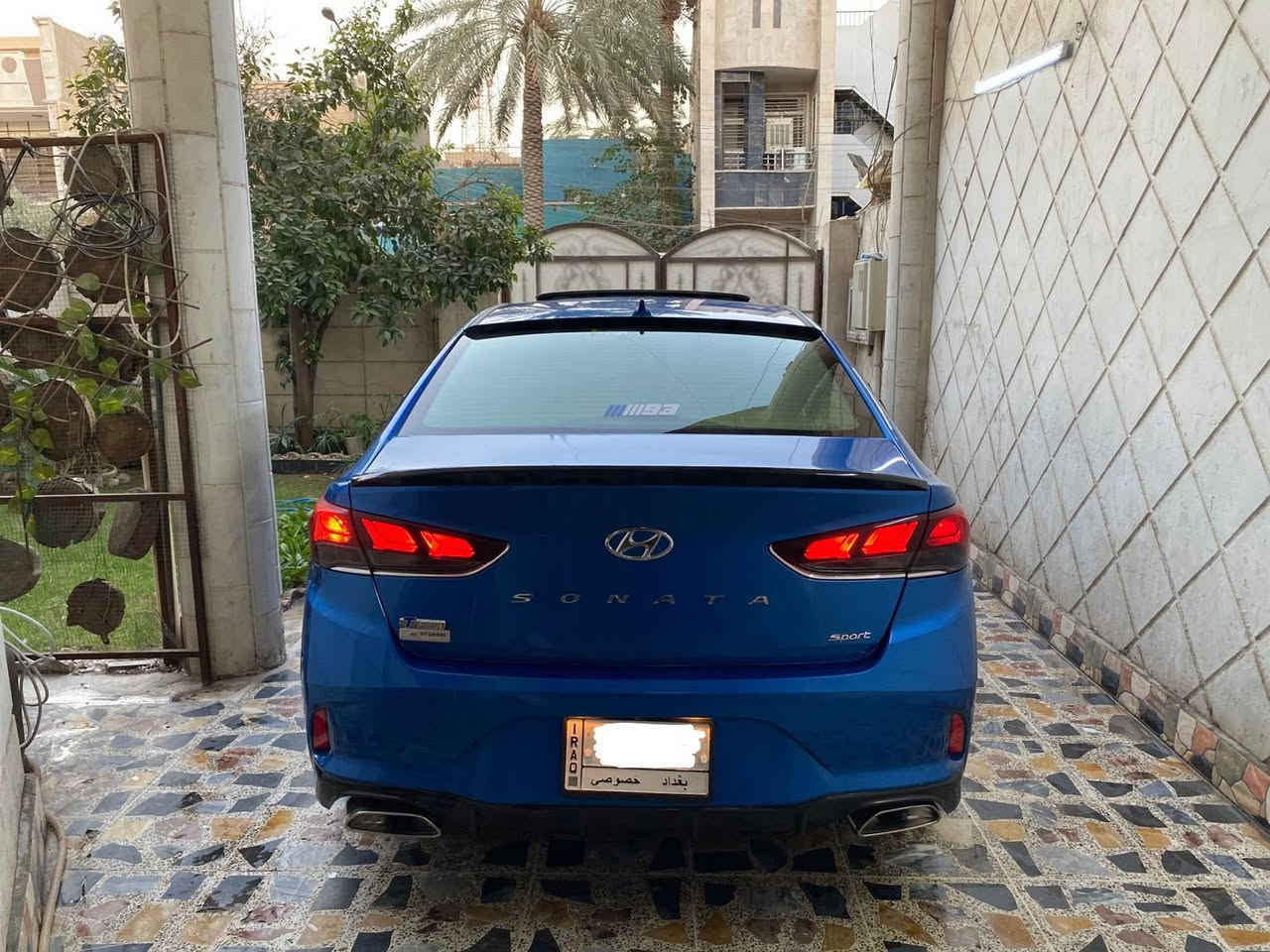 سوناتا سبورت
الموديل : 2018
المسافة المقطوعة: 68000
المحرك : 2400 GDI
المواصفات : 
فتحة سقف 
كشنات جلد كهرباء ⚡️ 
تدفئة كشنات أمامية 
أستيرن D 
شفتات أستيرن 
بصمة 
نقطة عمياء 

الضرر: صور أمريكا ٢ قطعة  
وبيها بالعراق باب خلفي عكس سائق
يعني سيارة بيها 3 قطع .

سعر 130$ وبيه مجال بسيط 

‭0775 791 0695‬

شارع فلسطين قرب النوال
