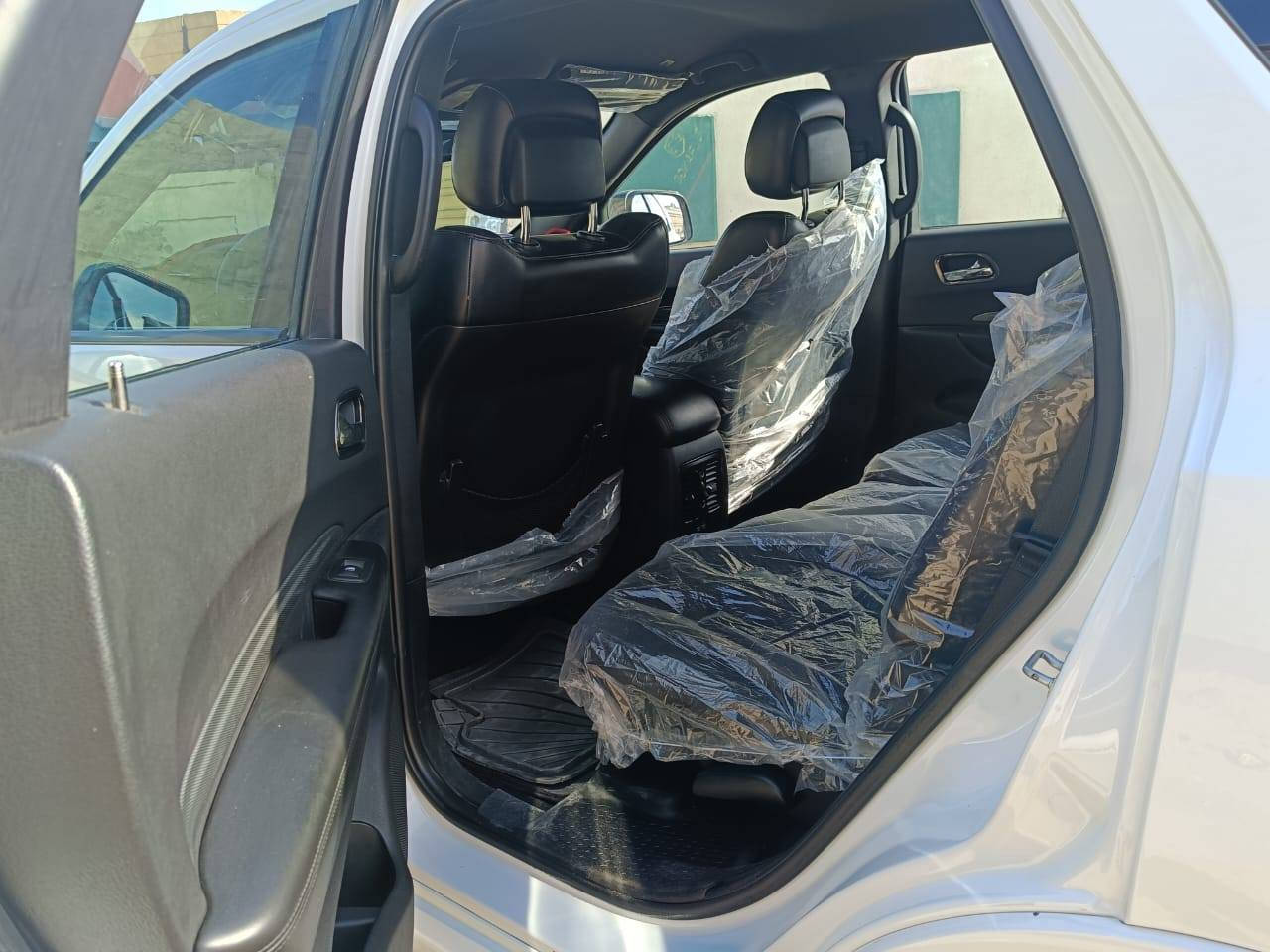 السلام عليكم درنكو للبيع
عدد الركوب ٧
٦سلندر ٣٦٠٠
مكينه كير حداديه تبريد كارتون 
كامل موصفات عد الفتحه 
تبريد كشنات تبريد سترين 
الاستفسار ***********
