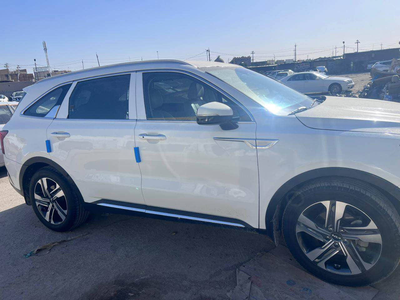 السلام عليكم للبيع سورنتو 2022
خليجي 6 سلندر رقم اربيل دولي 
7 راكب فول مواصفات عدا بنورما 
معروف مواصفات الخليجي 
بيها صبغ بالتكمه اللي بصفحة السايق 
موضع بالصوره وبنيد مصبوغ بدون تبديل 
وتقريبا شبر من الكصه بالقماره 
السعر 190 وبيها مجال مكان بصره خمس ميل 
*********** البصرة, العراق
