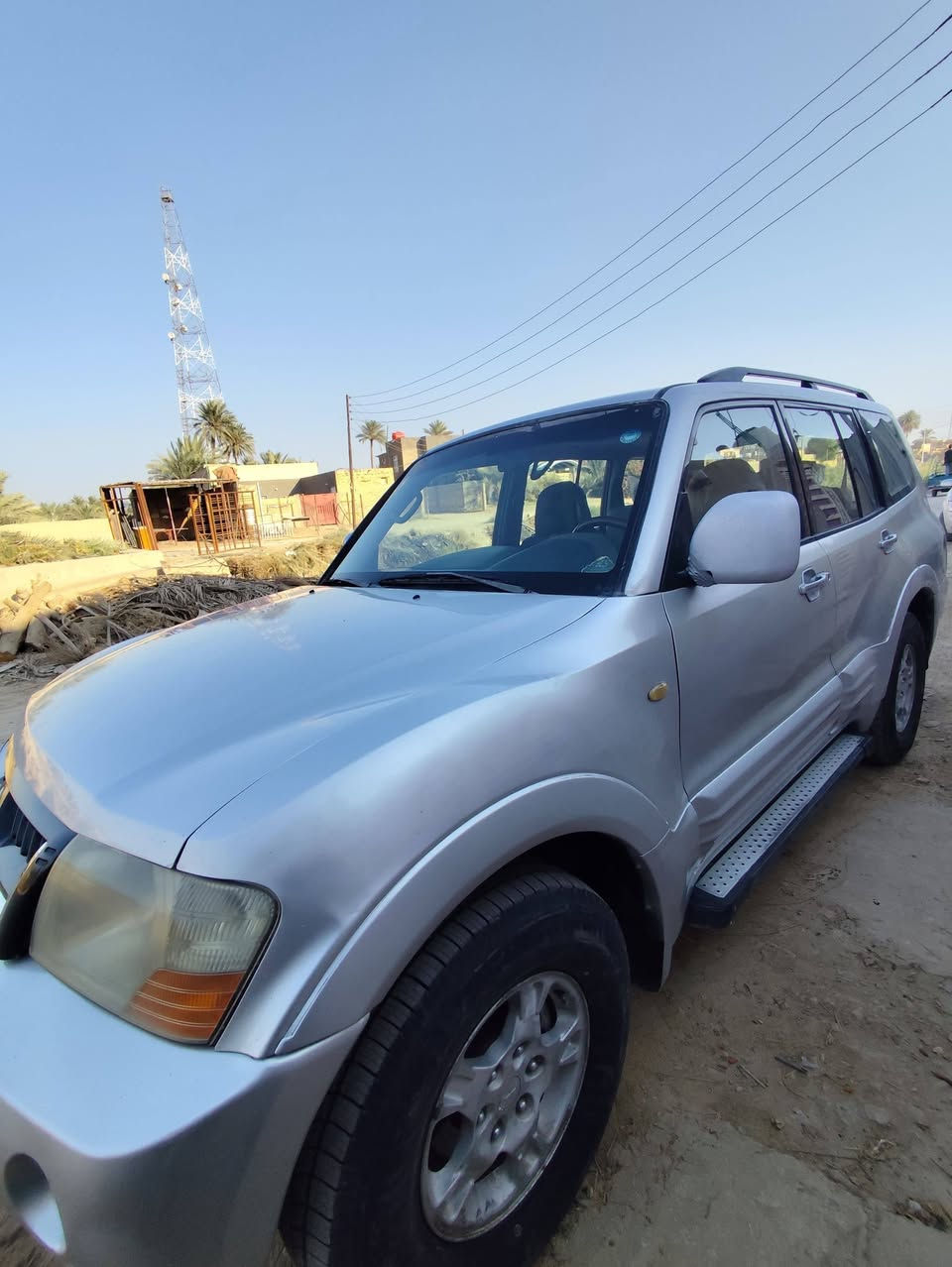 السلام عليكم 
باجيرو موديل 2001 فول مواصفات 
تبريد، تدفئة
سبعة راكب
فتحة سقف
ثلاث قطع تبريد بلادي 
گير، محرك،  مكفول 
تخم تاير جديد
مصبوغة صبغ عام بسبب الجراد
السعر 60 ورقة
وللاستفسار اكثر اتصال على الرقم
***********
مكلف بالنشر، غير متواجد على الفيس
