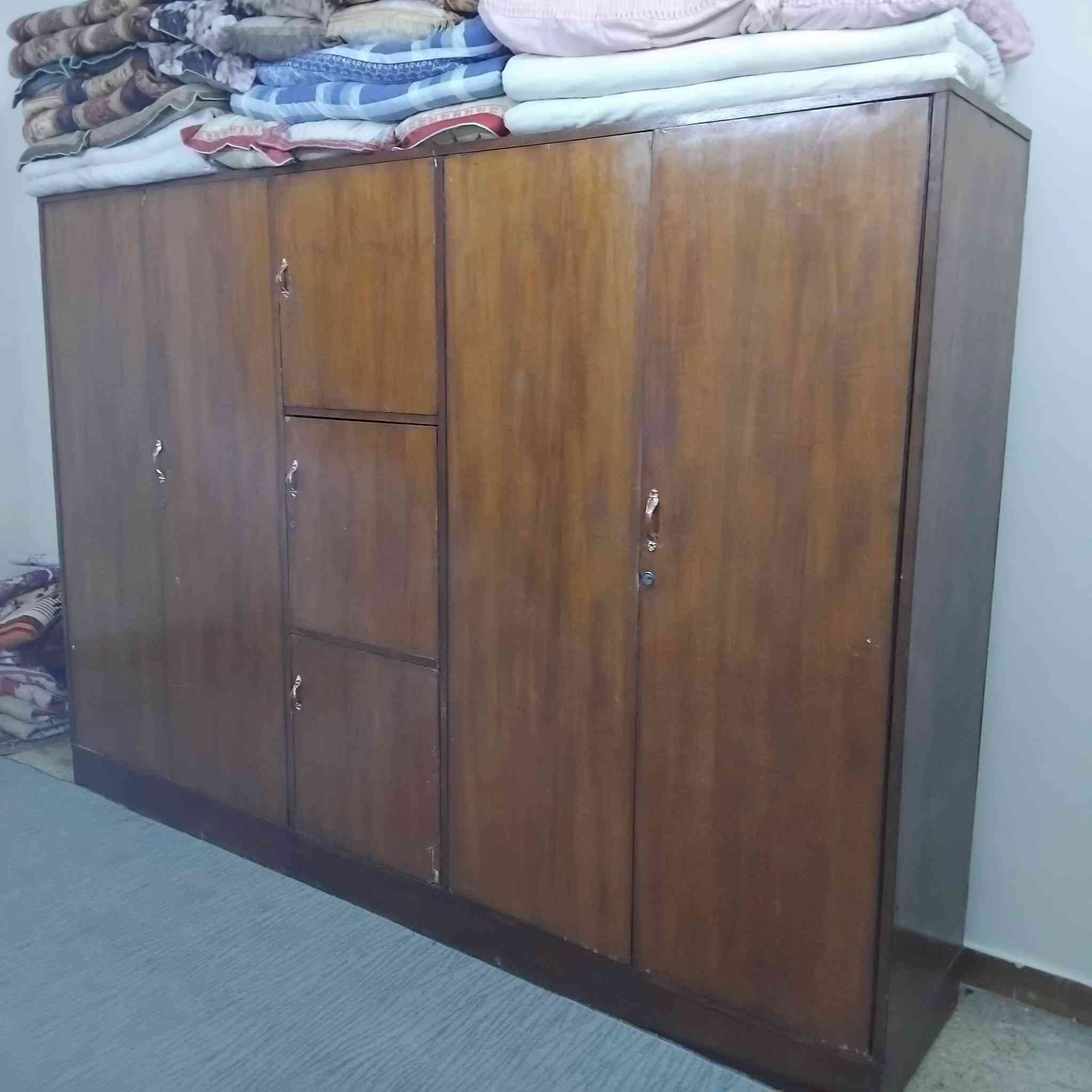 للبيع كنتور خمس أبواب السعر 150 الف المكان حي اور للاستفسار ***********
