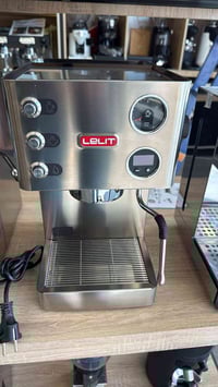 ليليت ڤكتوريا • إيطالي • أجهزة منزلية