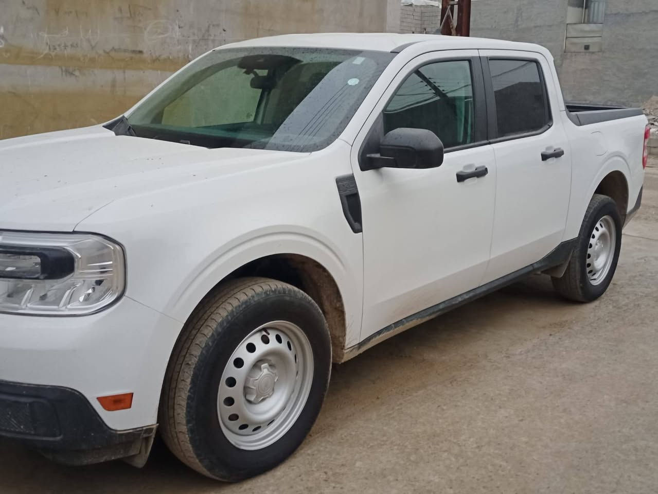 السلام عليكم
Ford maverick hybrid XL 2024
للبيع سيارة بلادية بدون ايرباك داخل لون نيلي و ضرر فقط جاملغ يمين للاستفسار الاتصال على ***********
