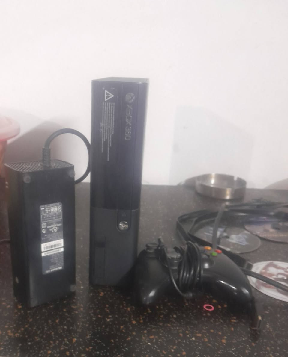 للبيع شغال كلشي ما بي
او مراوس بتلفون


**إذا كنت صاحب هذا الإعلان وتريد حذفه لأي سبب، رجاءا أرسل رسالة إلى الدعم الفني**