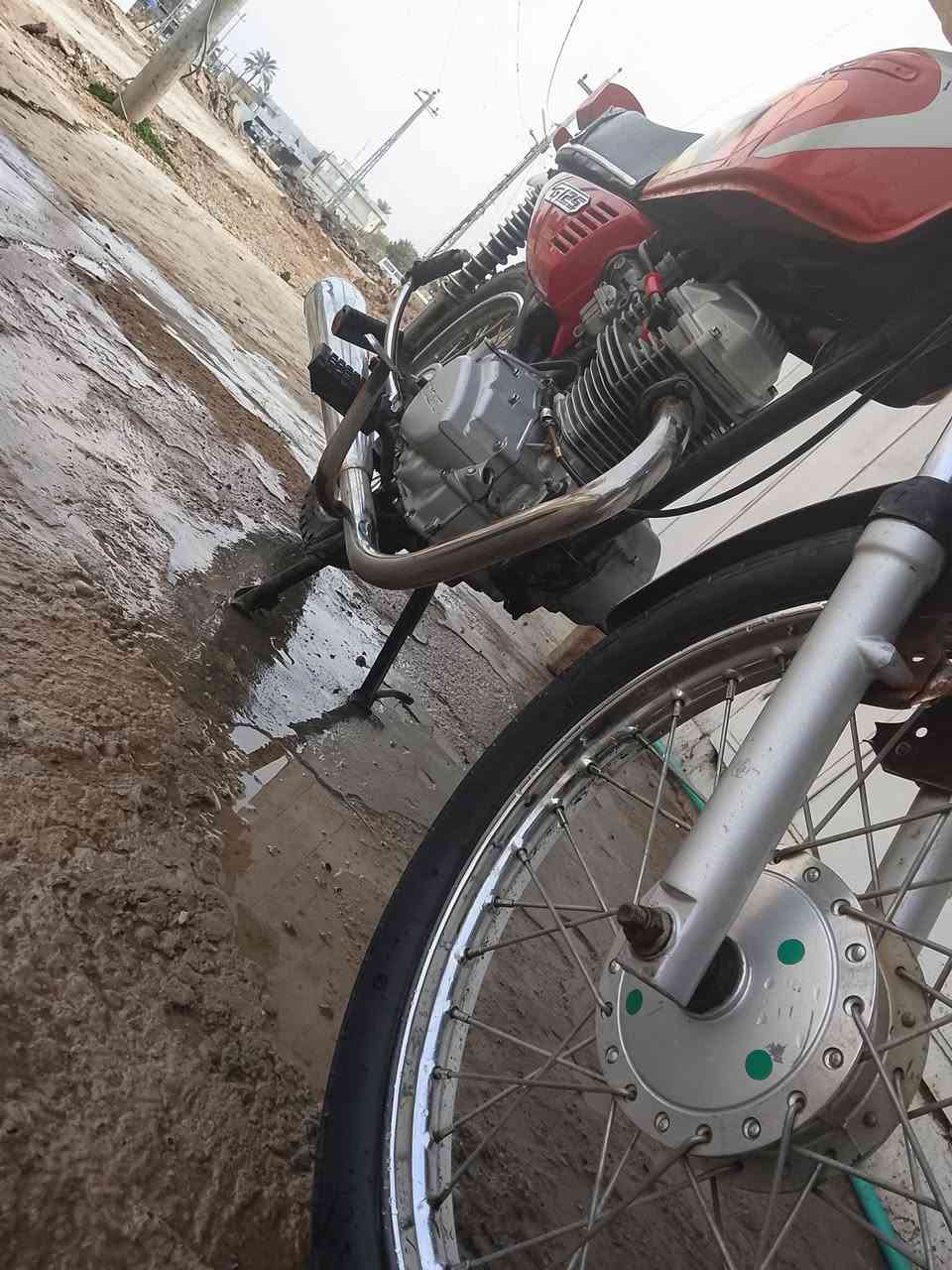 سلام عليكم دراجه للبيع ارشه موديل 21 أو مراوس اب ماكس نضيفه *********** واتساب موجود  سعر 475 وبيه مجال المكان شهربان ديالى ميعجبك المنشور اعبره
