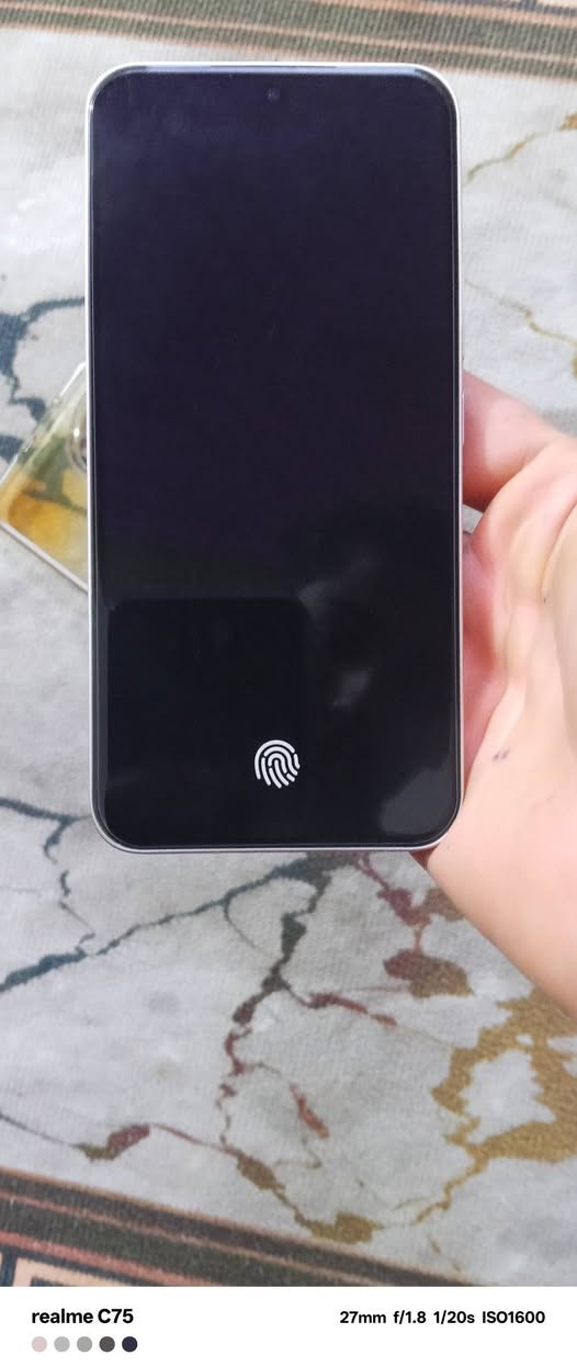 جهاز Honor 400 5G
الكاميرا: نظام كاميرا خلفية رئيسية بدقة 200 ميجابكسل مدعومة بالذكاء الاصطناعي.
الشاشة: شاشة AMOLED بحجم 6.55 بوصة وتعمل بتردد 120 هرتز.
البطارية: سعة 6000 مللي أمبير وتدعم الشحن السريع بقدرة 100 واط.
المعالج:Snapdragon 7 Gen 3
مستخدم شهر واحد
السعر 425 وبي مجال شرايد يدخل خاص


**إذا كنت صاحب هذا الإعلان وتريد حذفه لأي سبب، رجاءا أرسل رسالة إلى الدعم الفني**