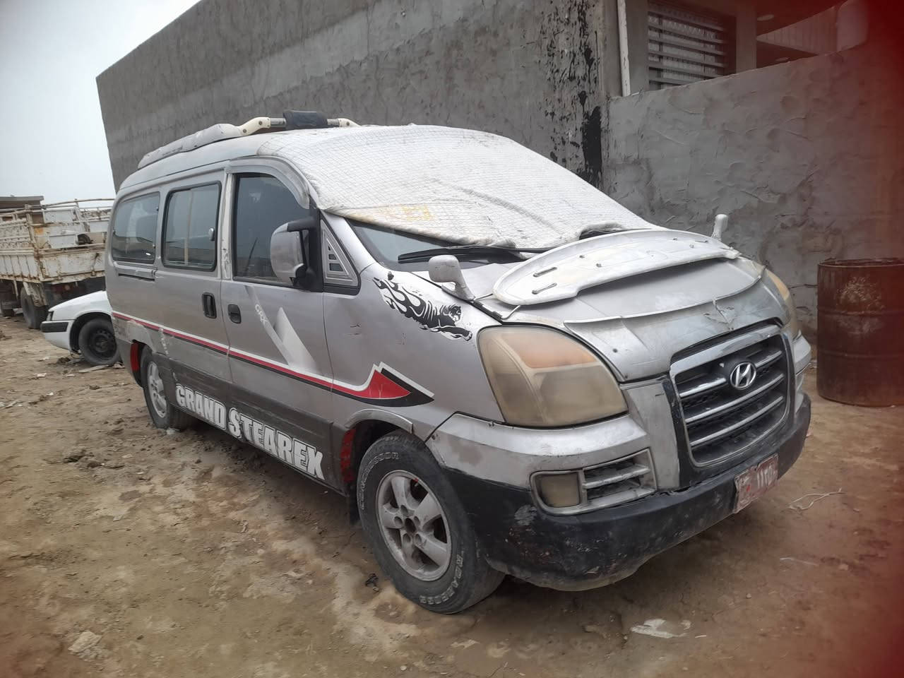 سلام عليكم سياره موديل 2006 رقم بابل تحويل ثاني يوم مكينه وكير واكسن مكفول تخم تايرات جدد وسبير موجود بور عاطل السعر 35 وبيه مجال لشراي العنوان بابل السده الهنديه ***********مراوس هم ترهم
