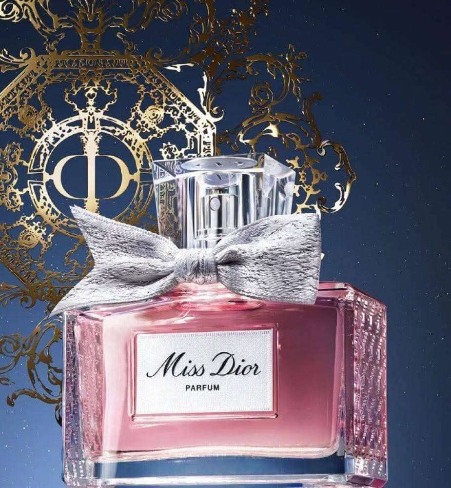 عطر مس ديور فيونك  قامش  
عطر ميس ديور من العطور النسائية التي تحظى بالشهرة بين النساء فمزيج عطر مس ديور ومكوناته أعطت لكِ رائحة مبهجة وتعطي لصاحبتها إحساسا مليئًا بالفرح لمرأة ذات شخصية جذابة وقوية 😌


**إذا كنت صاحب هذا الإعلان وتريد حذفه لأي سبب، رجاءا أرسل رسالة إلى الدعم الفني**