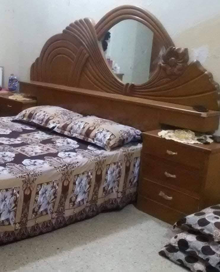السلام وعليكم غرفه صاج تفصال تكمه  6 قطع لبيع مستعجل على بيعتها  بسبب الشيله لعنوان محموديه مجمع القعقاع موتاجد واتساب ***********
