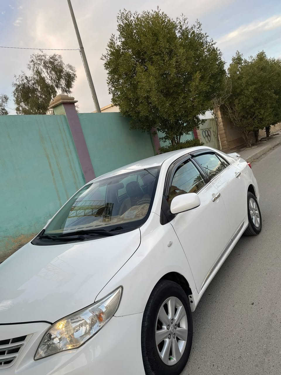 كورلا 11 خليجي شركه العامه
رقم بغداد

محرك 1.8 المرغوب

شاشه كامره

تخم تاير حداديه كله جديد

سياره جاهزه وحلوه بدون نقص 

بيها تلث قطع ونصف رش فقط جانبي بدون دواخل شرط

سعر 120 وبيها مجال بسيط..مكاني لانبار هيت

***********
