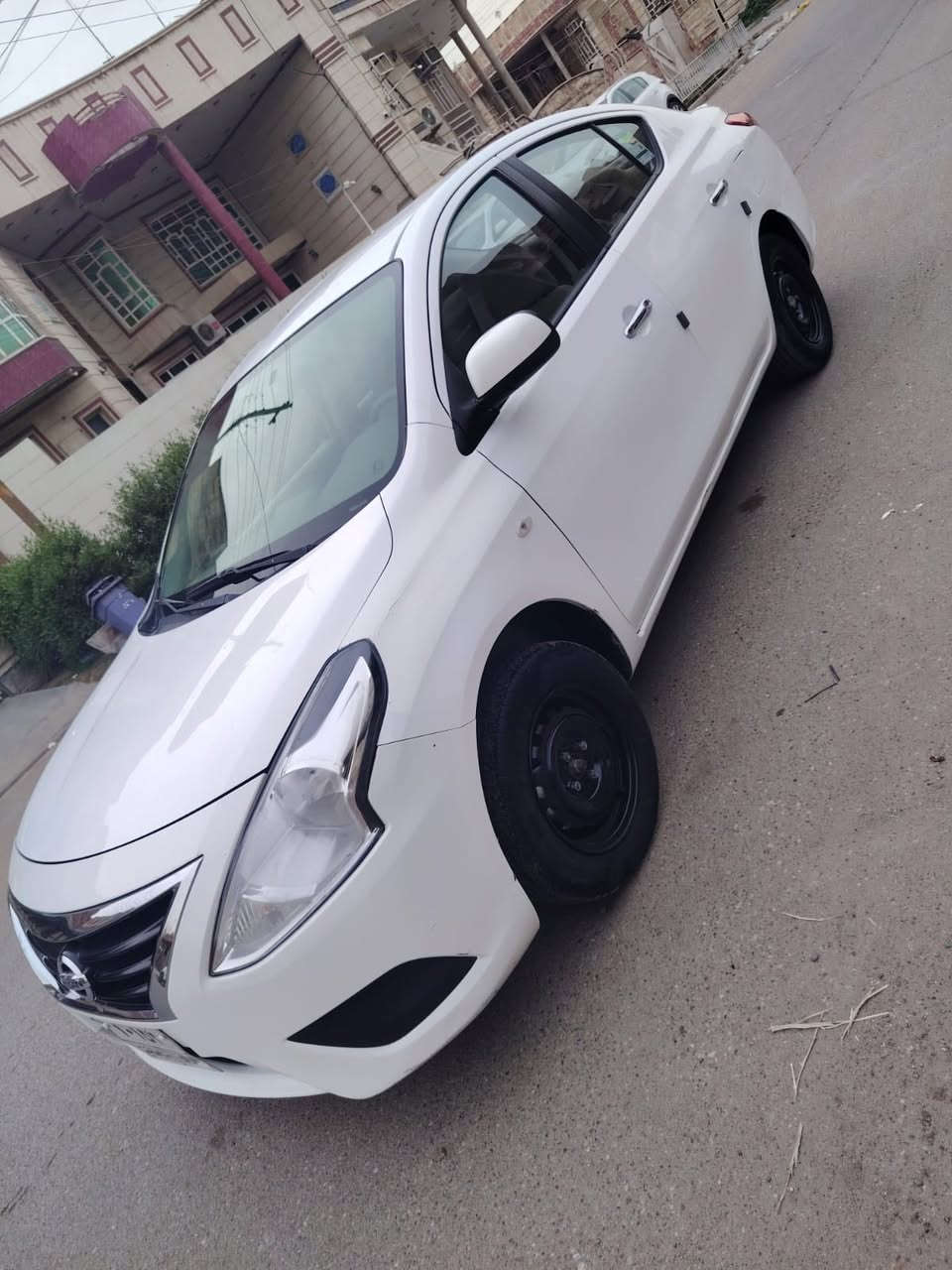 سني نيسان هندي موديل ٢٠٢٠ ام  لبليته الزركه محرك وكير مكفولات بيها جاملغ خلفي ايسر بي صبغ اثر شخط سياره جديده رقم سليمانيه بسمي تحويل مباشر تبريد تدفئه كهربائيات صدر محرك وكير كله ع وضع الشركه ماشيه ٨٠ السعر ب ٩٥ وبيها مجال مكاني بغداد البلديات ***********
