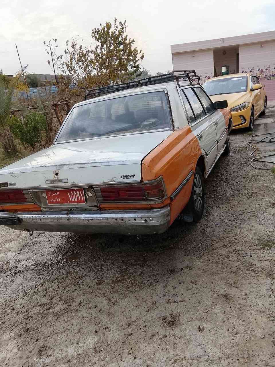 كراون 82 دي. لوكس  سعر 25العنوان تاجي ناحية شيخ حمد هاتف ***********
