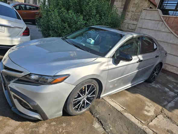 سلام عليكم
كامري موديل ٢٢ هايبرد
ماشيه ١٩١ الف كيلو
فول مواصفات محرك ٢٥٠٠ 
الاريباك مرجع سستم
القماره كلير 
سعر ١٧٥ وبيها مجال 
مكان الكرخ الرقم
***********
