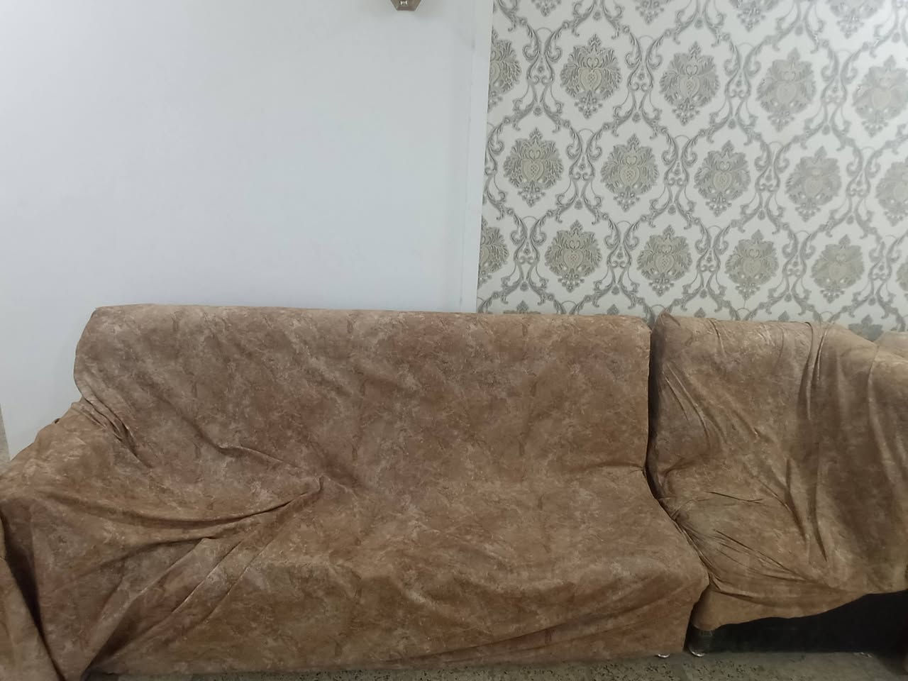 تخم مستخدم  خمس قطع بسعر مناسب جدا
للتواصل وات ساب أو الاتصال 
***********
