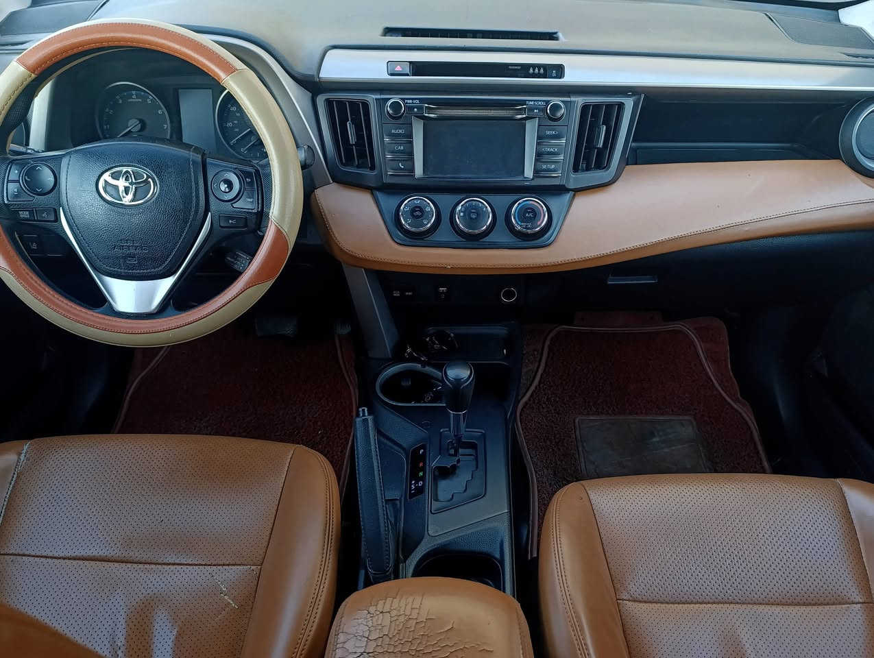 السلام عليكم 
RAV 4 2018
وارد ضرر جاملغ و بنيد بدون دواخل رقم واسط اجنبي گير AT المحرك طبيعي بدون طاحونة vvt 2500 السيارة   LT المكان كوت ... السعر 165$ 
للتواصل ***********
