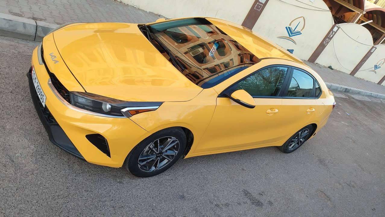 فورتي موديل 2023 وارد امريكي حادث داخل المنشور رقم بغداد انكليزي ب اسمي منظومه غاز 
ملاحظه (المكينه مفتوحه لكن مكفولة )
لغود شواصي تكم كفاله 
ماشيه 36 
مواصفات 
مانع تصادم 
داخل لونين 
اشاير مري 
كامرة دوارة 
توقف ذاتي 
رادار 
بريك ذاتي عند الانذار 
تحديد مسار وسياقه ذاتيه 
سعر 147وبيه مجال 
مكان السيارة بغداد حي اور للاستفسار ***********
