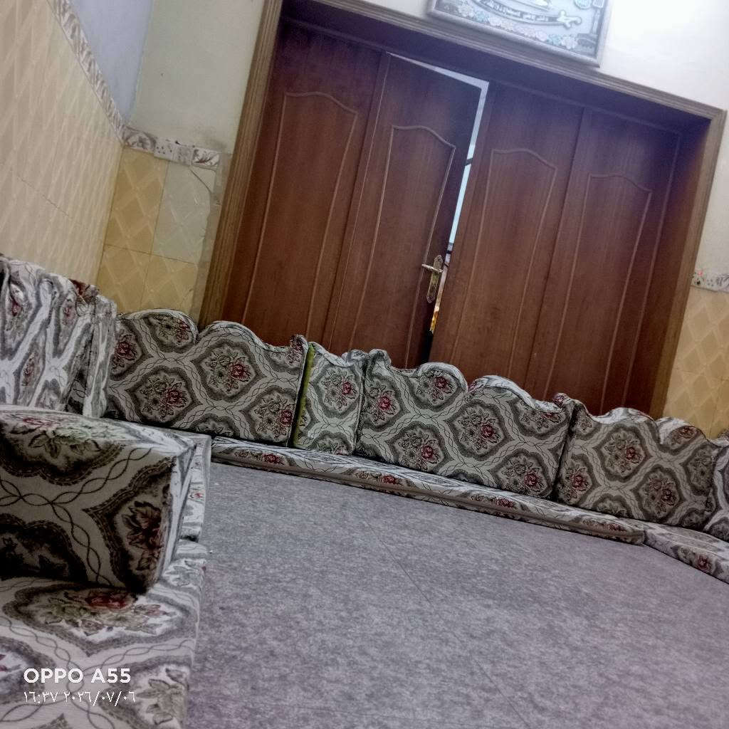 جلسه خليجيه اصلي للبيع جديده السعر 500 أكثر من 14متر للاستفسار *********** كربلاء, العراق
