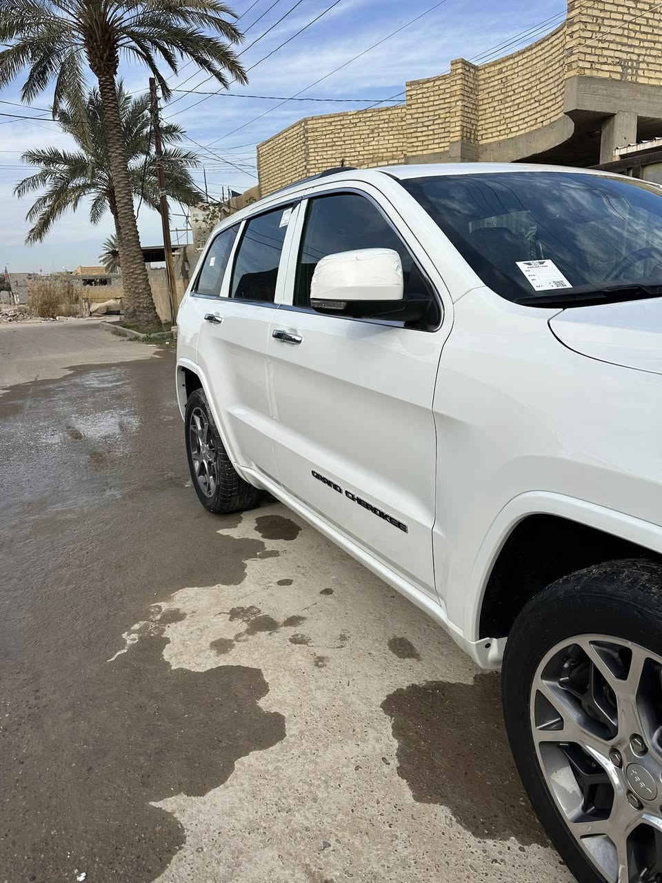 السلام عليكم جيب موديل ٢٠٢١ مكفوله كفاله عامه رقم شمالي أربيل بسمي خليجي السياره فول مواصفات واحد ع واحد وكالة هارمي. ماشيه ٣٧ الف  اخوان السياره جديده مال جناي السعر ٣٤٥ للاستفسار ع رقم ***********
