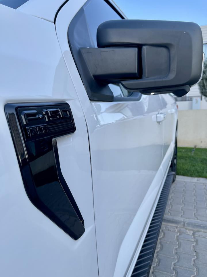فورد F150 2022 XLT
مكينة 🚀 v6 3.5 turbo  (٤٠٠ حصان)  المرغوبة
سيارة ماشية 60 ميل
قطعة صبغ جاملخ جهة السائق
سيارة بدون ايرباك 
٥ كامرات
حساسات امامية و خلفية
كشنات تدفئة 
دبل اكسل 
رادار امامي و خلفي و مرايات و نقط عمياء
دخول ذكي 
جام مظلل باقي بيه ٦ اشهر
غطاء البودي جديد عليه
خط الشارع و رادار متكيف
كشنات سائق و الراكب كهربائي
تبريد مركزي 
لايتات زينون و اوتو
مودات سبورت و ايكو و نورمال ثلج صخور
شاشة كبيرة 
اوتو هولد
كير طيارة
انارة ٤ جوانب
سيارة كلش نظيف و مبيها برغي نقص جاهزة و كاملة رقم 
سليمانية باسمي
***********
سعر ٣٥٠ و بي مجال
