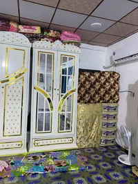 طقم غرفة نوم • قابل للتفاوض