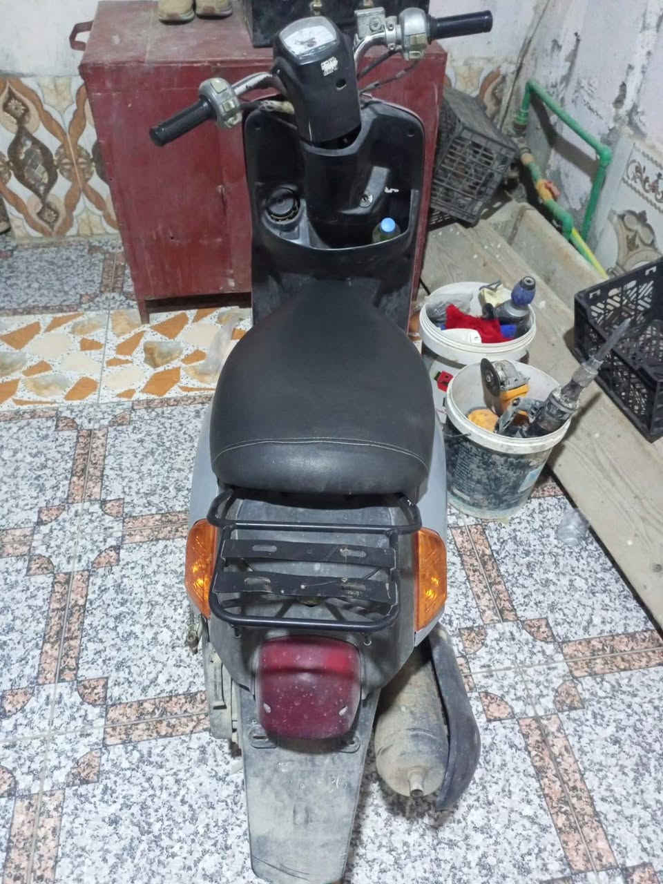 سلام عليكم البيع ماكس بوليسي دراجه نضيفه مكينه ما مفتوحه صوته ناعم مكينه لاتبخر لا تنقص لا دخن كهربايات شغاله سلف هندر لايت بك لايت اشاير هورن عينه كله شغاله ما بيه نقص برقي سعر خاص  شراي يتصل او واتساب هاذ رقمي *********** 
مكاني البصره قضاء الصادق بني منصور قرب الامام احمد ابن علي
