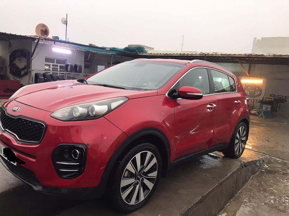 السلام عليكم 
سبورتج 2017 خليجي للبيع 
ماشية 90 ألف كم 
رقمها بغداد دولي بسمي  
السونار بالمنشور السيارة بيها رصعة بداية القمارة بسيطة جدا مؤشرة السيارة بدون صبغ وبدون تبديل 
مكانها ديالى التحرير 
170 وبيها مجال 
للاستفسار الاتصال على ***********
