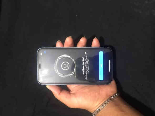 السلام عليكم 
ايفوان اكس ار الذاكره ٦٤ 
البطاريه :٧٧
الفيس ايدي شغال 
الجهاز تاخذه تفحصه حاسبه ما مفتوح لوك بعده
بس الضهر مفطور موضح بل منشور 
السعر :٢٠٠ او بيه مجال 
***********
