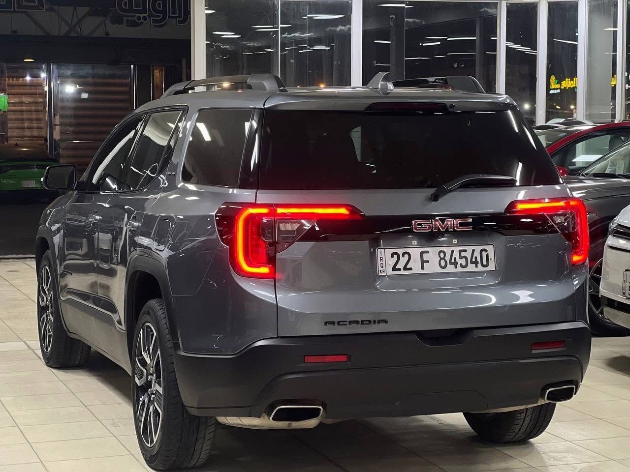 _____________________________
✅اسم السيارة : جي ام سي اكاديا SLE
✅الموديل :  2021 
✅رقم السيارة : رقم اربيل تحويل ملكية او وكالة حسب الرغبة 
✅الضرر : الجاملغ الامامي الايسر و البنيد 
✅عداد المسافة : 98  الف كيلو 
✅الايرباكات : بدون ضرر ايرباك
_____________________________
🔻1-حجم المحرك 6 سلندر 3600
🔻2-ويل كب حجم 20 مع طقم تايرة 🔻بحالة ممتازة 
🔻3-بصمة ابواب و بصمة تشغيل و تشغيل 🔻عن بعد 
🔻4-لايتات زينون عالي ناصي اصل   
🔻6-كشافات دعامية 
🔻7-حساسات امامية خلفية اصل 
🔻8-اشارات في المرايا الجانبية
🔻9-رادار جانبي 
🔻10-جنطة كهرباء  
🔻11-غرفة السيارة مخمل اسود
🔻12-تحكم كهربائي لمقعد السائق 
🔻13-تحديد مسار
🔻14-رادار امامي مانع للتصادم 
🔻15-تدفئة المقاعد الامامية فقط
🔻16-تحكم ستيرن جهتين متكامل
🔻17-شاشة كبيرة الحجم للتحكم بكافة الايعازات
🔻18-كامرة خلفية 
🔻19-السيارة سبعة راكب مع 3 قطع تبريد
 



_