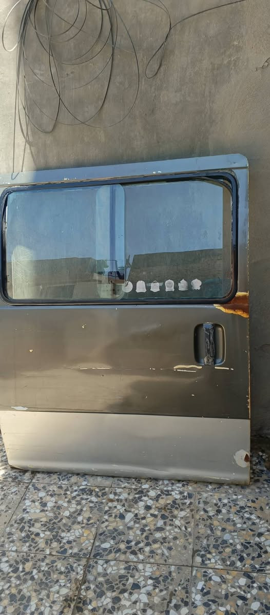 باب سلايد بريجو للبيع المكان بغداد المعامل موبايل *********** السعر ٢٥٠
