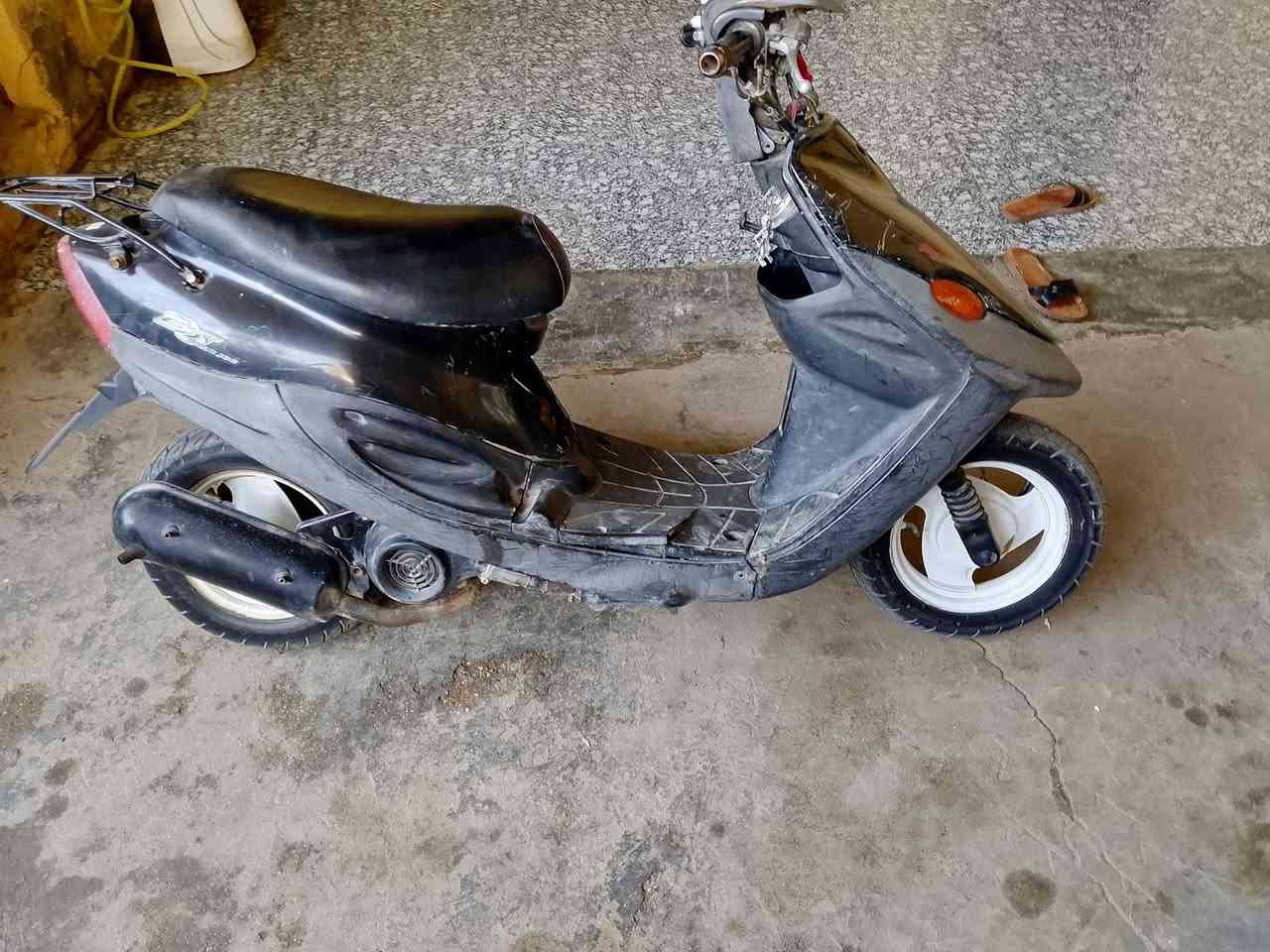 السلام عليكم دراجة للبيع شغالة نكره السعر 150 وبيها مجال ***********
