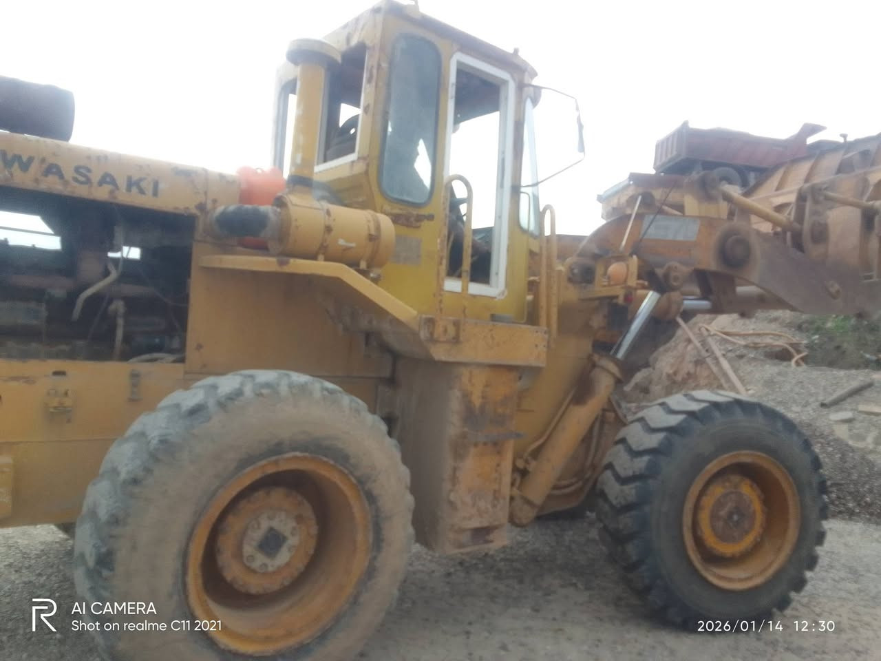 السلام عليكم شفل للبيع حجم 70 موديل 84 مامسجل محرك عادي بيه تبخير 
رقم الهاتف.   ***********
