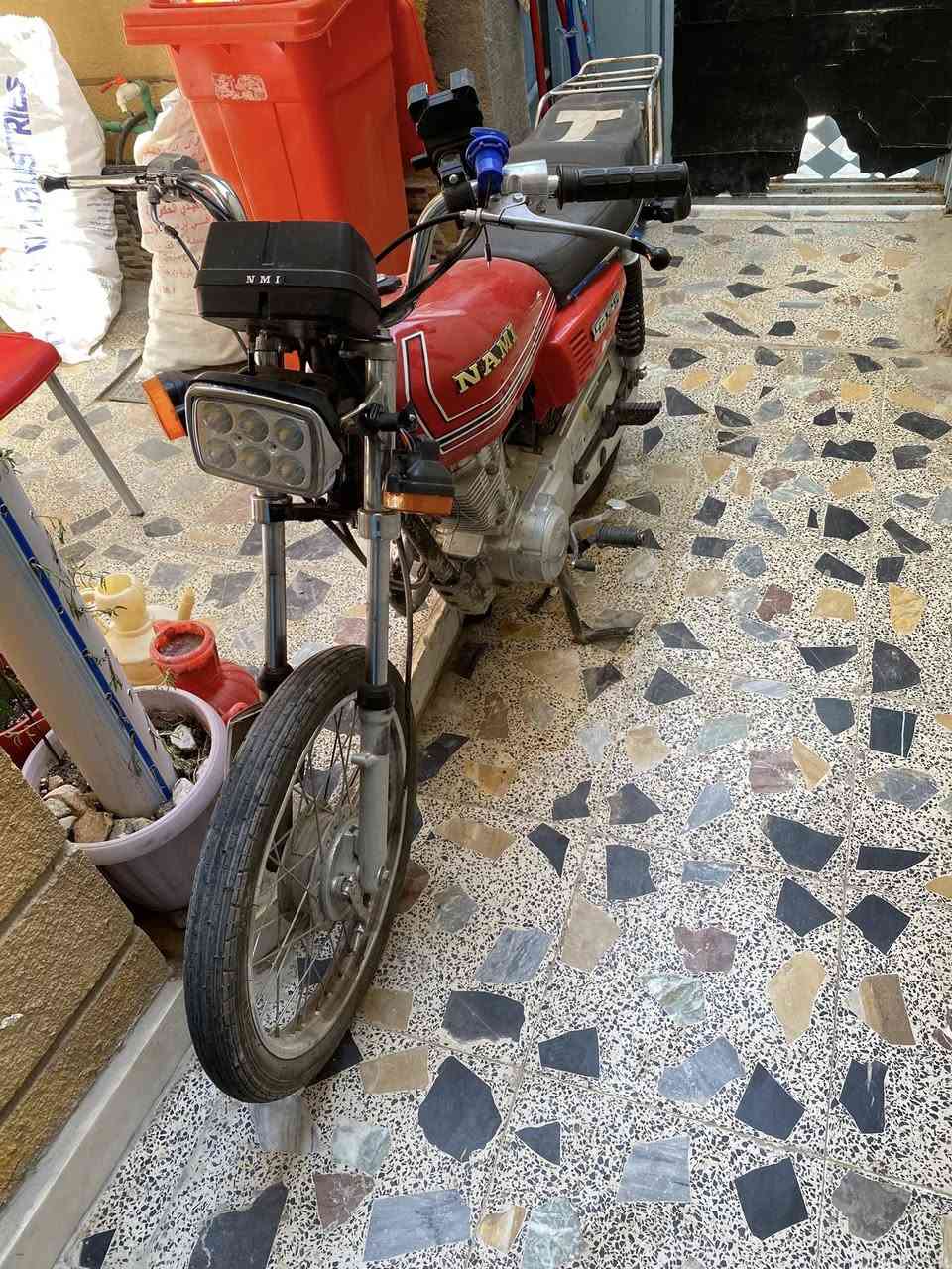 دراجه رقم وسنوية بوري سمين مكينه نامه نضيفه الدراجه كامله من كلشي سويت بيها هاذث خفيف بس اشاير وكلوب وكلشي شغال بيها السعر مليون و700 مكاني البصرة المطيحة *********** 
تحويل 10 ايام فقط لانو باسم راعيها
