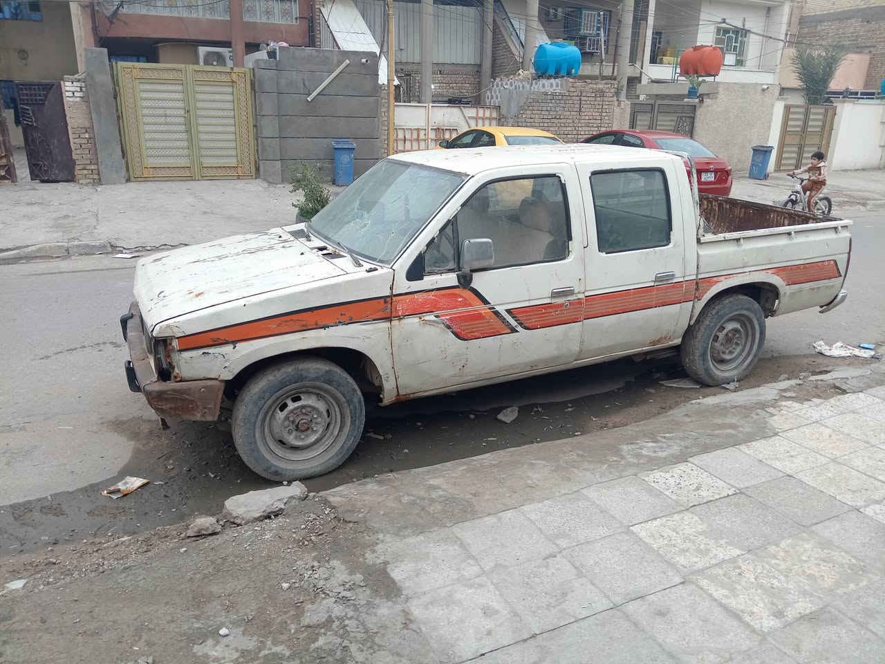 السلام عليكم
بيكم 89 رقمه بغداد  السعر 23 وبيه مجال لسراي شغالة 
بغداد مدينه الصدر 
***********
