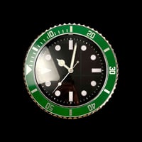 ساعة جدارية • فخامة