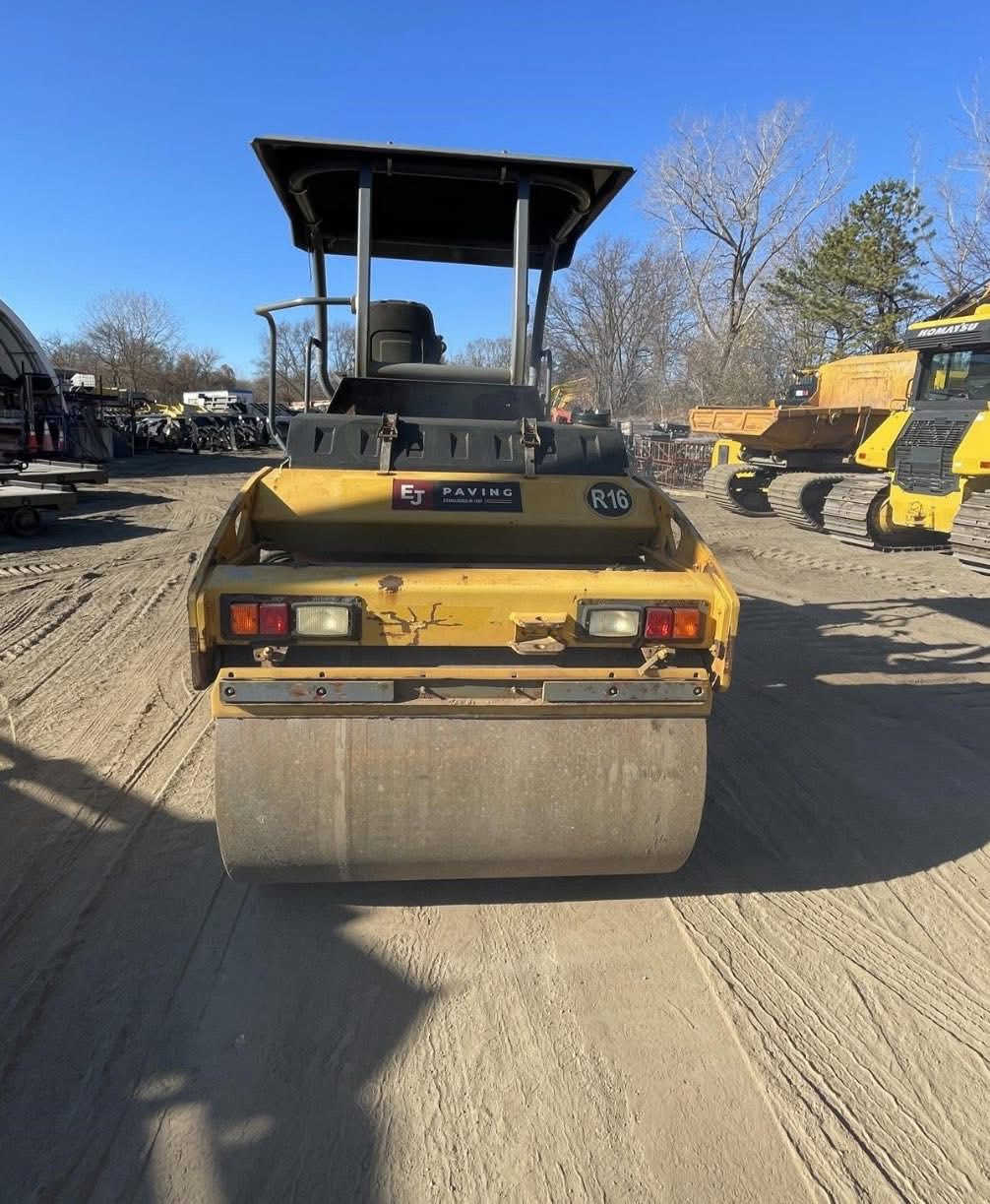 للبيع حادله هام حجم 70استيراد جديد مامشتغله بالعراق موديل 2011رقم فحص  (المحرك گايم)السعر 275ورقه المكان كربلاء للاستفسار ***********
