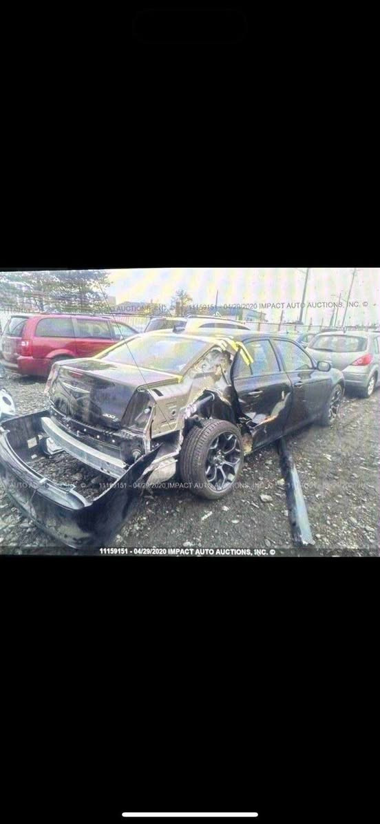 سلام عليكم  كرايزلر اوبامة 2019وراد كندي بيهه كصه جاملغ خلفي وباب الخلفي صفحه اليمنه مبدل بدون لغد بدون شاصي بجم كبس  مواصفات ال s
ماشيه 55الف ميل  جديده بمعنى الكلمه السعر 235$  السياره موجوده ابغداد بلدوره وبلمنصور ***********
