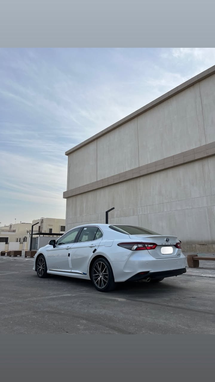 كامري  GLE( فـول 1/1 كــامـل ) 2024 -
‏‎** وارد وكالة عبداللطيف جميل ( سعودي ) -
‏‎الـلـون :ابيض لؤلؤي صدفـي - داخـلـي : بيج
‏‎مكفـوله من الصبغ والحادث
الـرقم بغداد بسمي زيرو مالك 1 
تحويل ثاني يوم 
عدد بصمات 2
‏‎الـمـكـيـنـه و الـجـيـر : وكـالـه ✅
‏‎الـمـحـركـات : وكـالـه ✅
‏‎شـواصـي و إيـربـاقـات : وكـالـه ✅
‏‎( الـمـمـشـى :104كم  الف )
🛑يوجد ملاحظه تعديل باب السايق جزء بسيط شبر
وخدوش لاتذكر تواصل واتس اب سونار مرفق ب المنشور
……………………………………………………
‏‎ ✅ مواصفات السيارة :
‏‎مكينة 4 سلندر 2.5
‏‎قير 8 نمر
‏‎فتحه سقف .
‏‎دخول ذكي.
‏‎كاميرا خلفية.
‏‎ليد نهاري.
‏‎انوار ليد عالي واطي.
‏‎اضاءة ليد داخليه .
‏‎ستاره خلفية كهربائية.
‏‎شاشه تدعم ابل كاربلاي.
‏‎اوامر صوتية + بلوتوث.
‏‎كشافات ضباب.
‏‎حساسات اماميه وخلفيه.
‏‎كرسي السائق كهرباء.
‏‎زجاج كهرباء.
‏‎مقود مكسو بالجلد
‏‎مثبت سرعه.
3 وضعيات قياده ( عادي ، ايكو ، سبورت ) .
‏‎مرايات طي كهربائي
‏‎نظام سنتر لوك.
‏‎نظام EV.
‏‎اوتو هولد و بريك الكتروني .
‏‎شاحن لاسلكي.
‏‎منافذ USB.
‏‎حساسات كفرات .
‏‎مرايا داخليه بميزه التعتيم اوتو .
‏‎جنوط مقاس 18 إنش .
‏‎وغيرها من المواصفات المغروفه لهذه الفئه 
____________
السعر227 مجال شي بسيط 
*مـكان السيـاره تكريت 

***********
