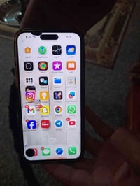 ايفون 15برو ماكس بطارية 91هاي ضربات سودة بل شاشة تلفون ما مفتوح ودكمة ...