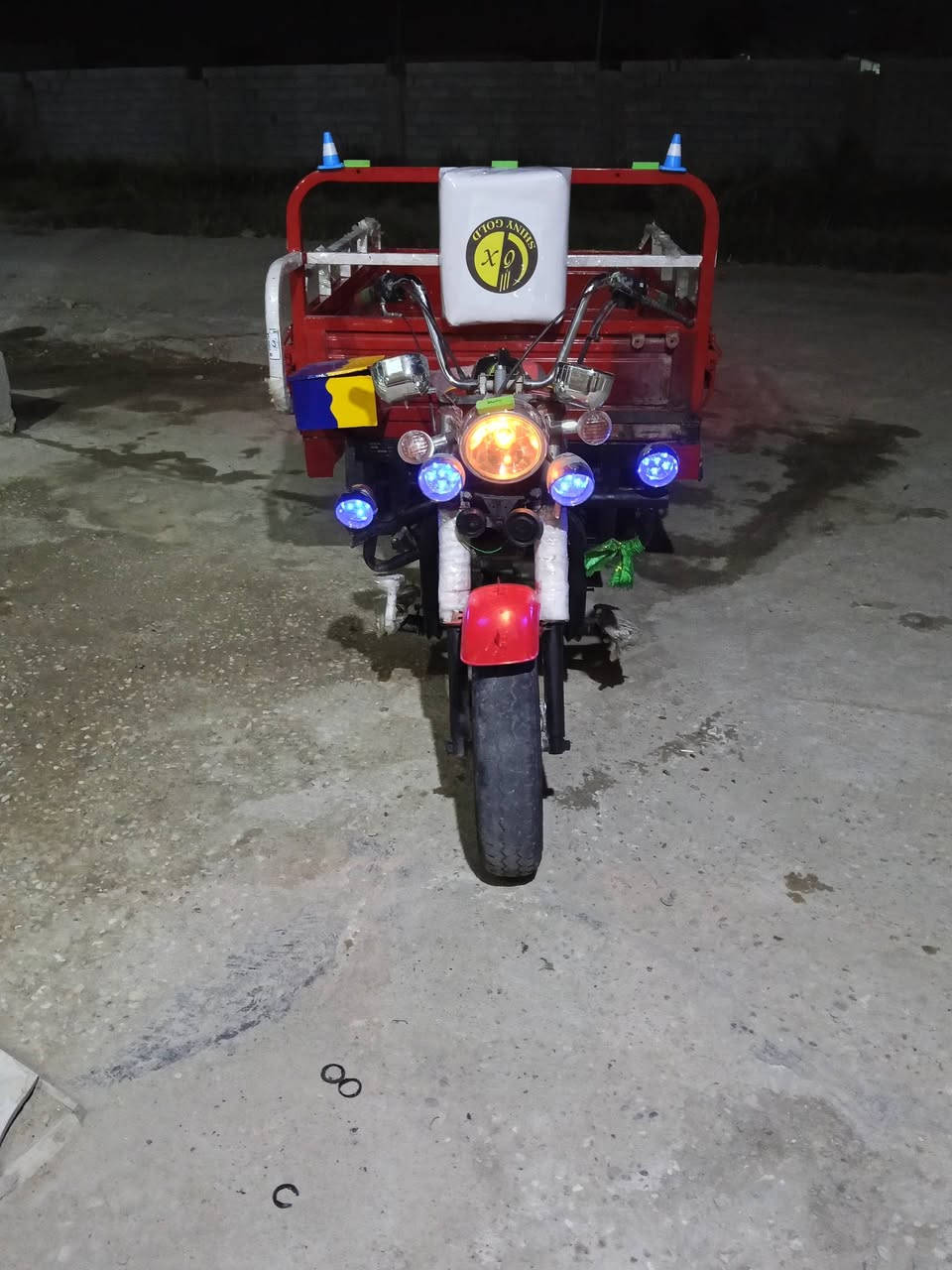 سلام عليكم شباب ستوته للبيع موديل 18 أوراق اصولي كهربائية كله شغاله  الشراي يتصل على رقم أو يتخل خاص ***********
