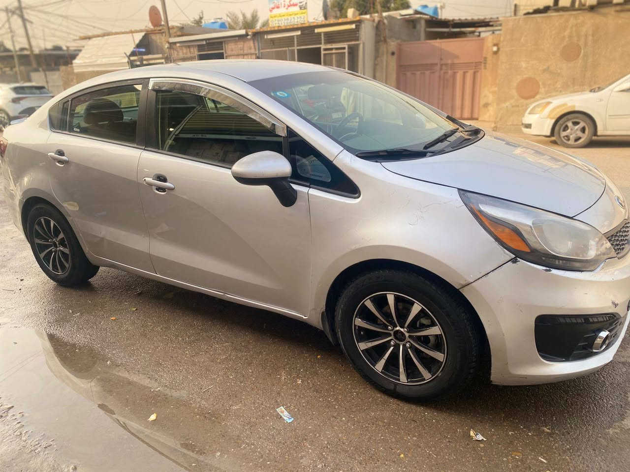 السلام عليكم كيا ريو موديل ٢٠١٧ انبار باسمي سنوية وهزة وارقام جدد لحد٢٠٣١ مستوردهة علة ايدي وارد امريكي بيهة جاملغ امامي فقط مشدود اصلي بدون دواخل والباقي مكفولة ماشية ١٣٠ كير محرك تبريد صدرجد يدويل كب كير عادي سبورت ٧ نمر مع البك نظام شاشة تقرء نمر العنوان بغداد المهدية الثانية *********** السعر مناسب
غبر متواجد على النت
