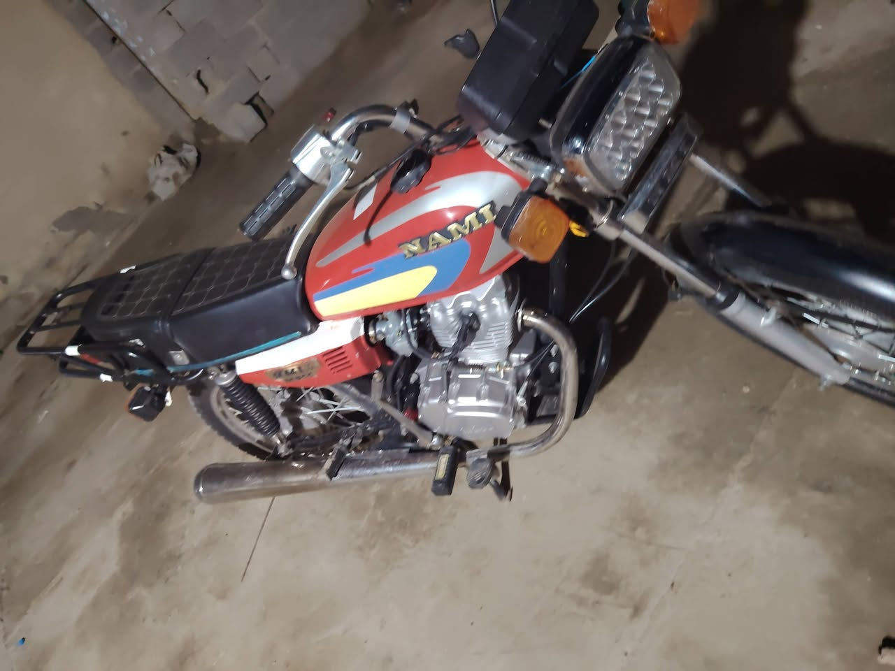 للبيع مكفوله كفاله عامه فقط تفيلس
تعميره شلامجه 25 وشاصي 15 ارشا  السعر 900 وبيه مجال مكاني /قضاء الفجر شراي يراسلني أو يتصل عل رقم ***********
