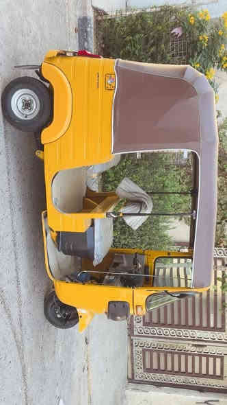 السلام عليكم تكتك موديل (20)شهر ال (3) كفاله عامة رقم وسنوية وبسمي وتحويل ثاني يوم اني لاابيع والااشتري جناي الياخذ التكتك لأصبع لامعجون لاتعمير دوس ولا خياس وصار يومين من شديت مكينة زيرو من المصطفى  مثل ماموضح بالفيديو وإذا تريد تجي هل بيك  مكاني حي اور وهاذة رقمي *********** وعارضها 8700 وبية مجال للطيبين 

ملاحظة / اليحب الحسين لحد يكسر بالسعر 🙏🏻💙
