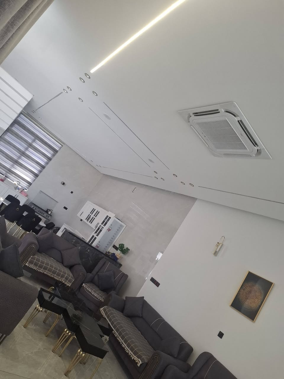 مزرعة عروس المدائن للأيجار اليومي في بغداد المدائن مدخل سلمان باك📍
سعر شفة نهاري 250شفة ليلي 300💥
المزرعه شباب و عوائل ومناسباة
مزرعة للاستجمام والترفيه 😌✌🏻
المزرعة مجهزة بالكامل ماعليك  بس تجيب اهلك واحبابك وتجي تتونس ❤️ 
المزرعة تحتوي على:-
• مسبح مغطى بسقيفة مع نظام فلترة🏊‍♂️
•كرسي سباحة⛱️
•كراج خاص للمركبات🚙
• المزرعة مكيفة بالكامل 24 ساعة🥶 
• مطبخ مجهز بالكامل 🍳 
•مكان مخصص للشواء🍖
•انترنيت 4G على مدار24 ساعة🛜
• العاب اطفال مراجيح وقفاز وزحليگة 🛝
• العاب ترفيهية بلياردو،فيشة، ورق،دومنة،طاولي ♦️♣️ 
المزرعة تعمل بنظام الشفتات ⏰ 
🔹الشفت الصباحي [ من الساعة ال9 صباحاً الى الساعة ال6 مسائاً]
🔹الشفت المسائي  [من الساعة ال8 مسائاً الى الساعة ال6 صباحاً ] 
🔹 يوم كامل [ من الساعة ال9 صباحاً الى اليوم التالي الساعة ال6 صباحاً ]
للحجز والاستفسار :- [***********]
@إشارة 
اجرلي- Ajirly لتأجير المزارع السياحية
